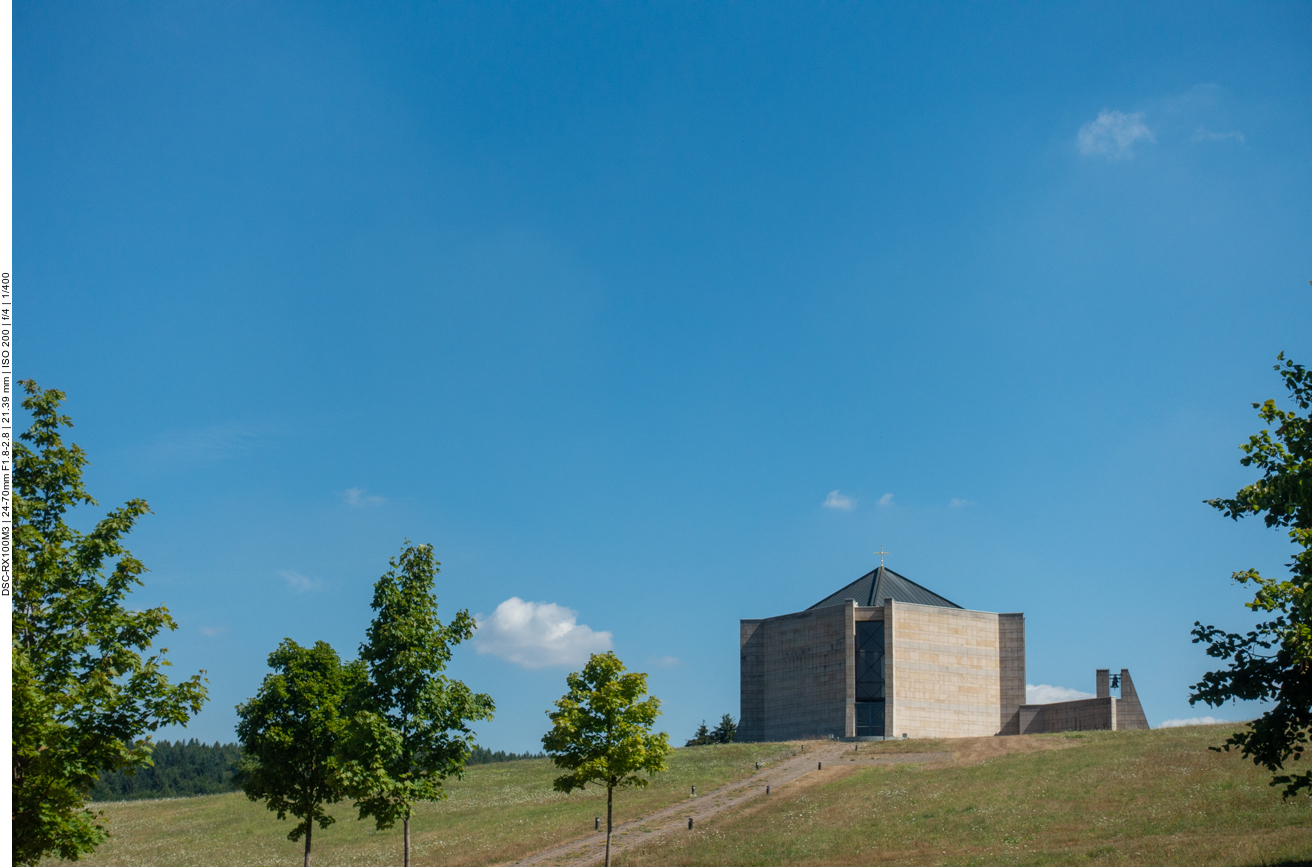Statio Dominus Mundi ist ein Sakral- und Kunstbau im Illinger Ortsteil Wustweiler. Die Privatkapelle untersteht der kirchlichen Jurisdiktion der Benediktinerabtei Tholey