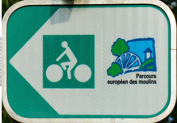 In Frankreich ist der M&uuml;hlenradweg mit diesen Schildern gekennzeichnet