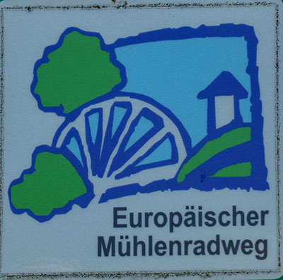 Kennzeichnung des Radwegs "Europ&auml;ischer M&uuml;hlenradweg"