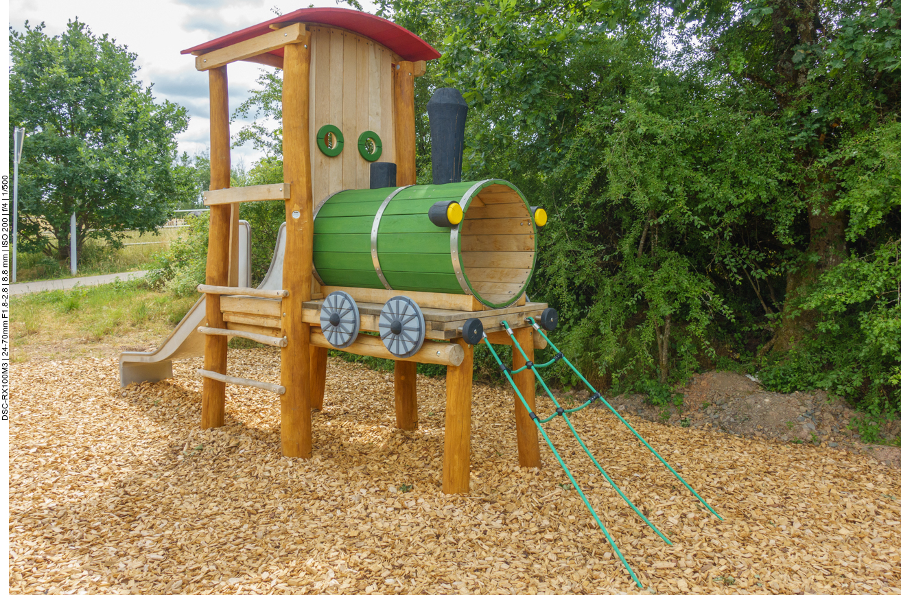 Auch auf den Rastpl&auml;tzen wird das Thema Bahn aufgegriffen 