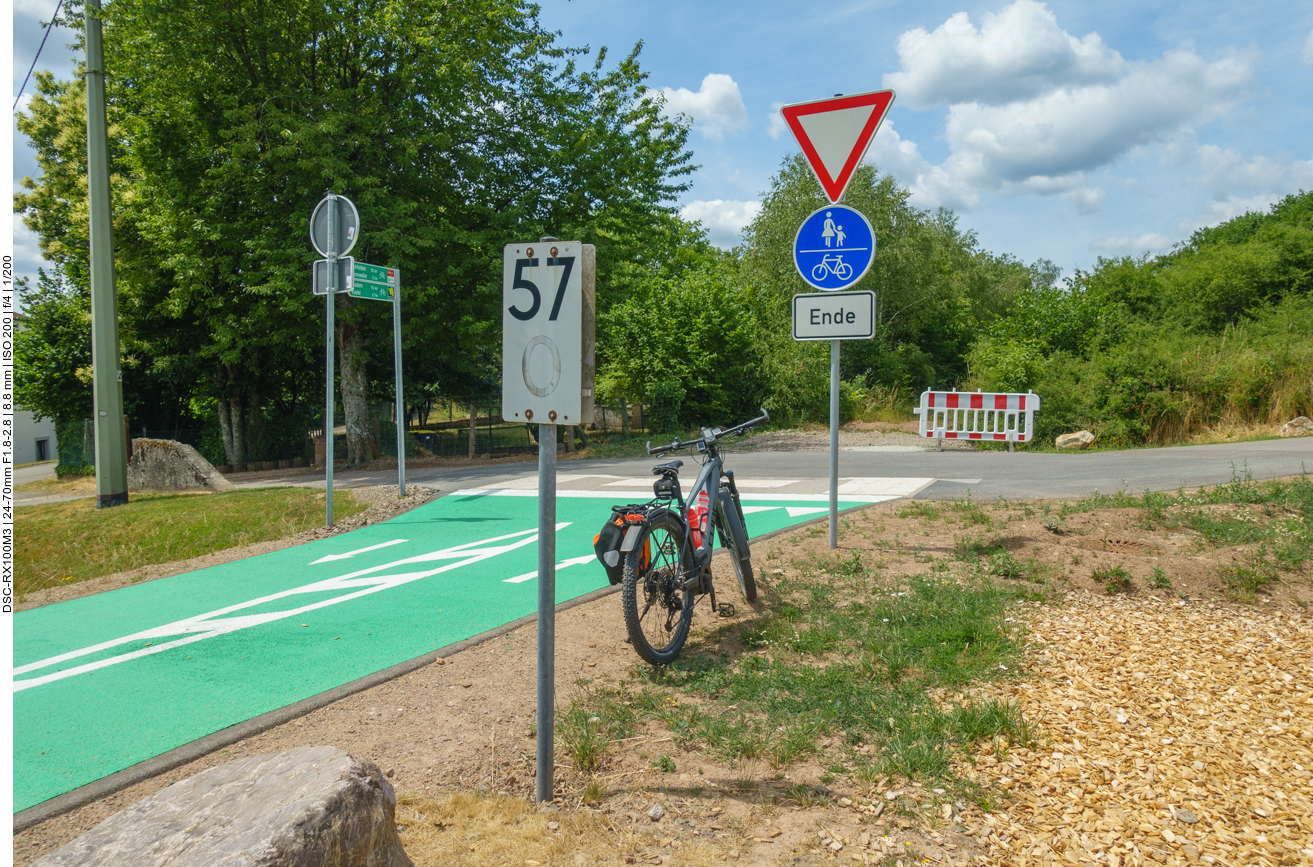 Am Nonnweiler Ende bzw. Anfang des Radwegs 