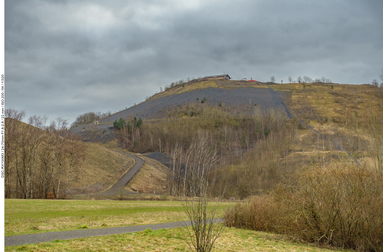 Dort oben auf der Halde ist mein heutiges Ziel