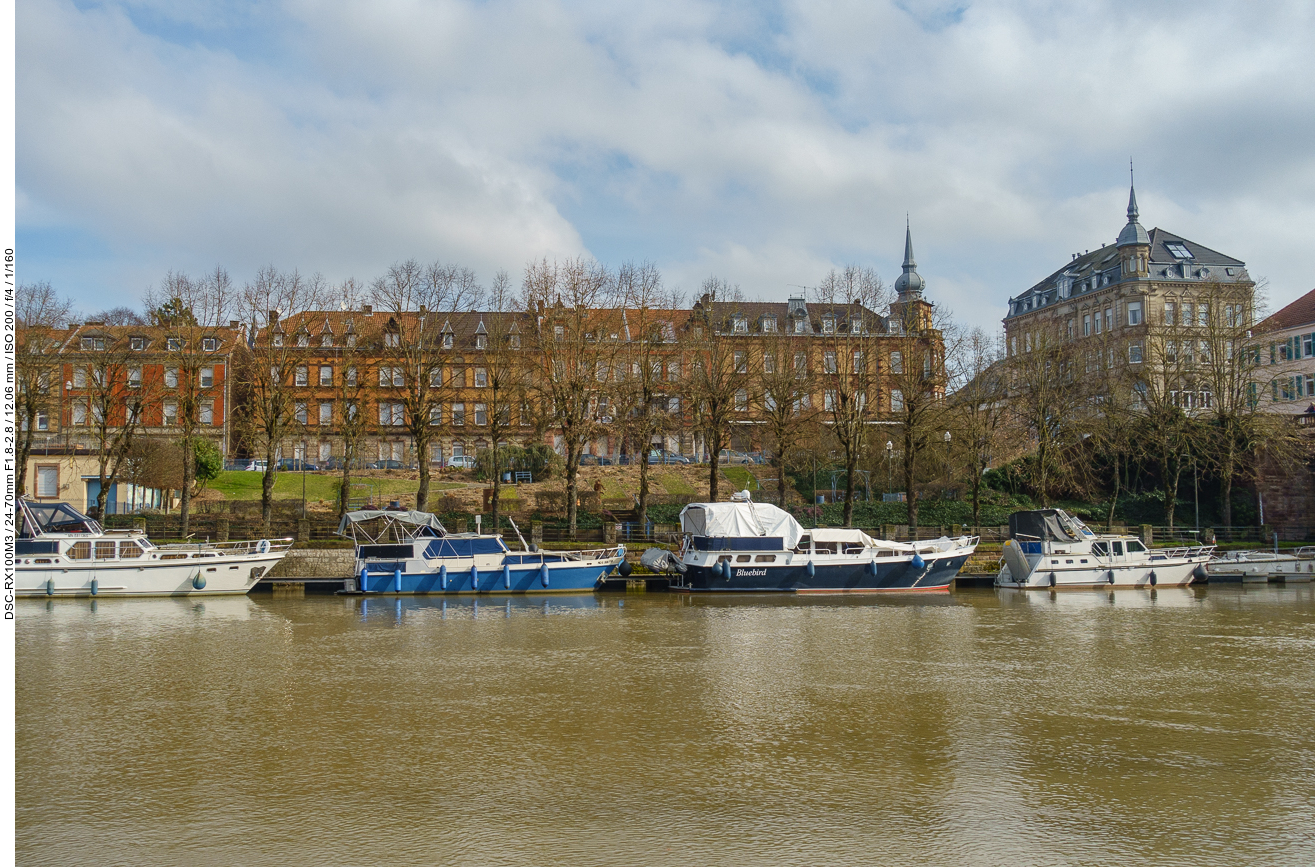 Boote am Saarufer