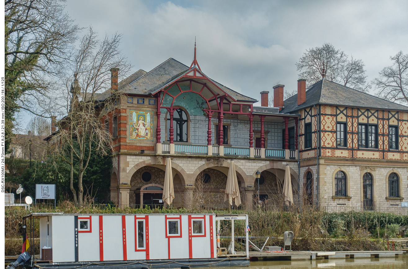 Schönes Haus am Saarufer