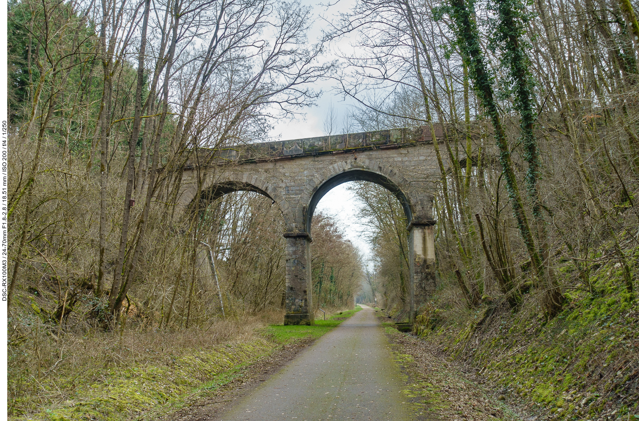 Viadukt über der ehemaligen Bahnstrecke