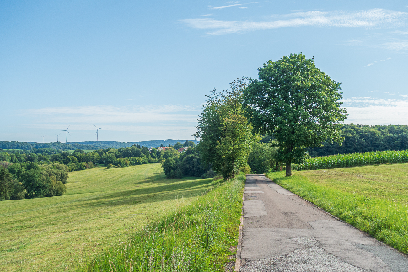 Überall sind die Wiesen frisch gemäht