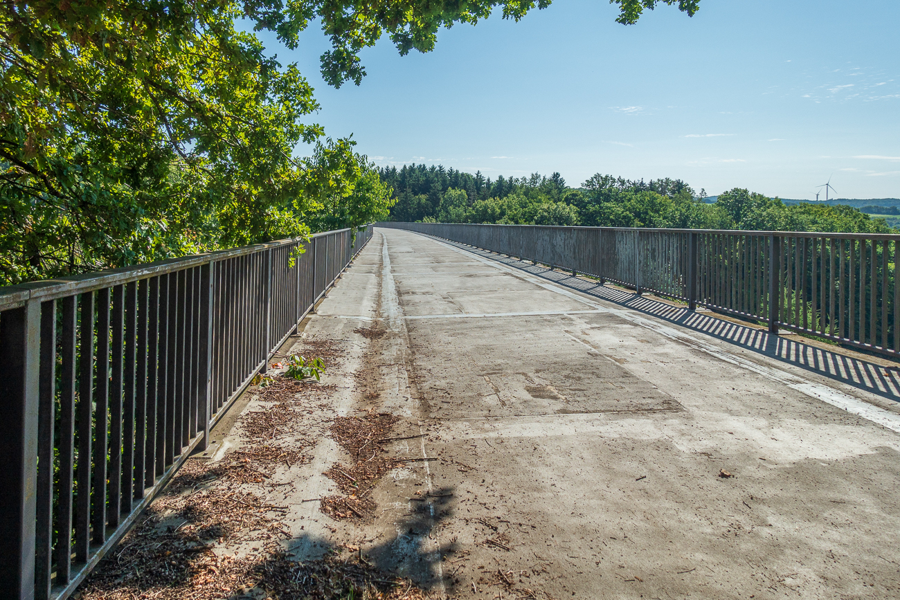 Auf der Oberkircher Talbrücke