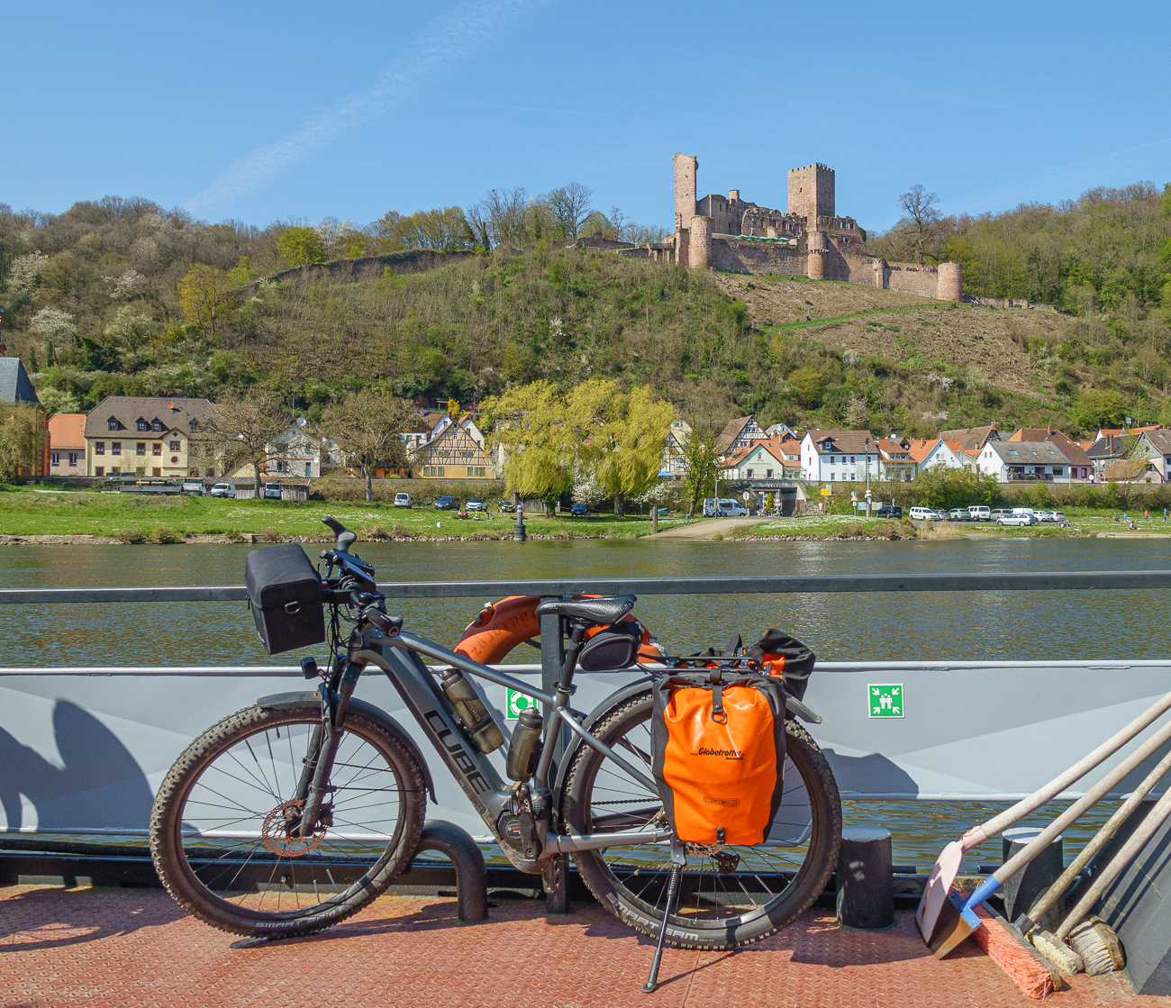 ... und von der F&auml;hre aus gesehen