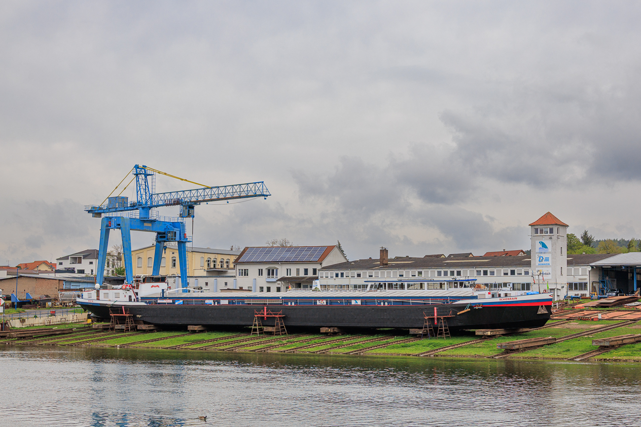 Schiffswerft am Main