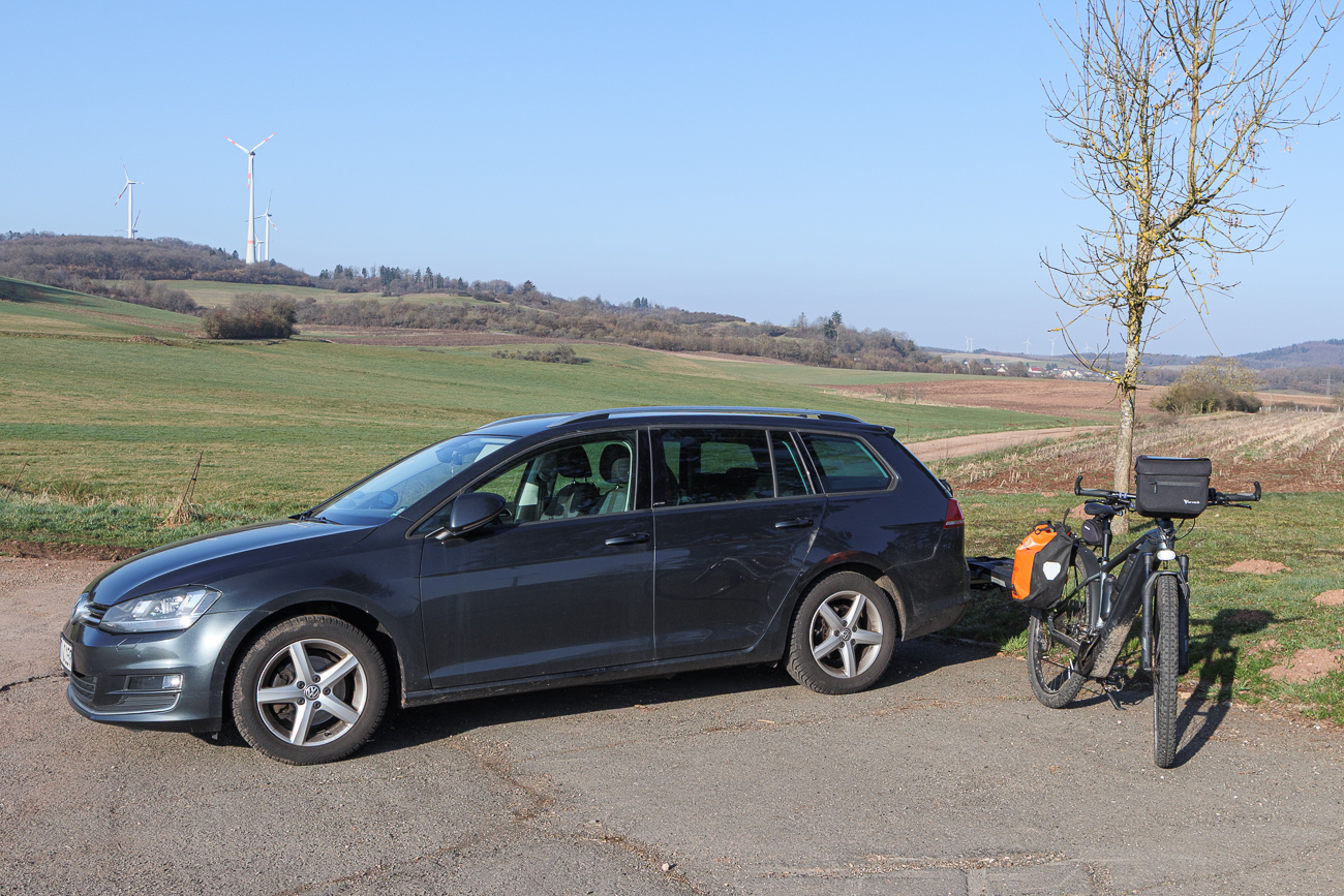 Start der Tour am Friedhof Asweiler