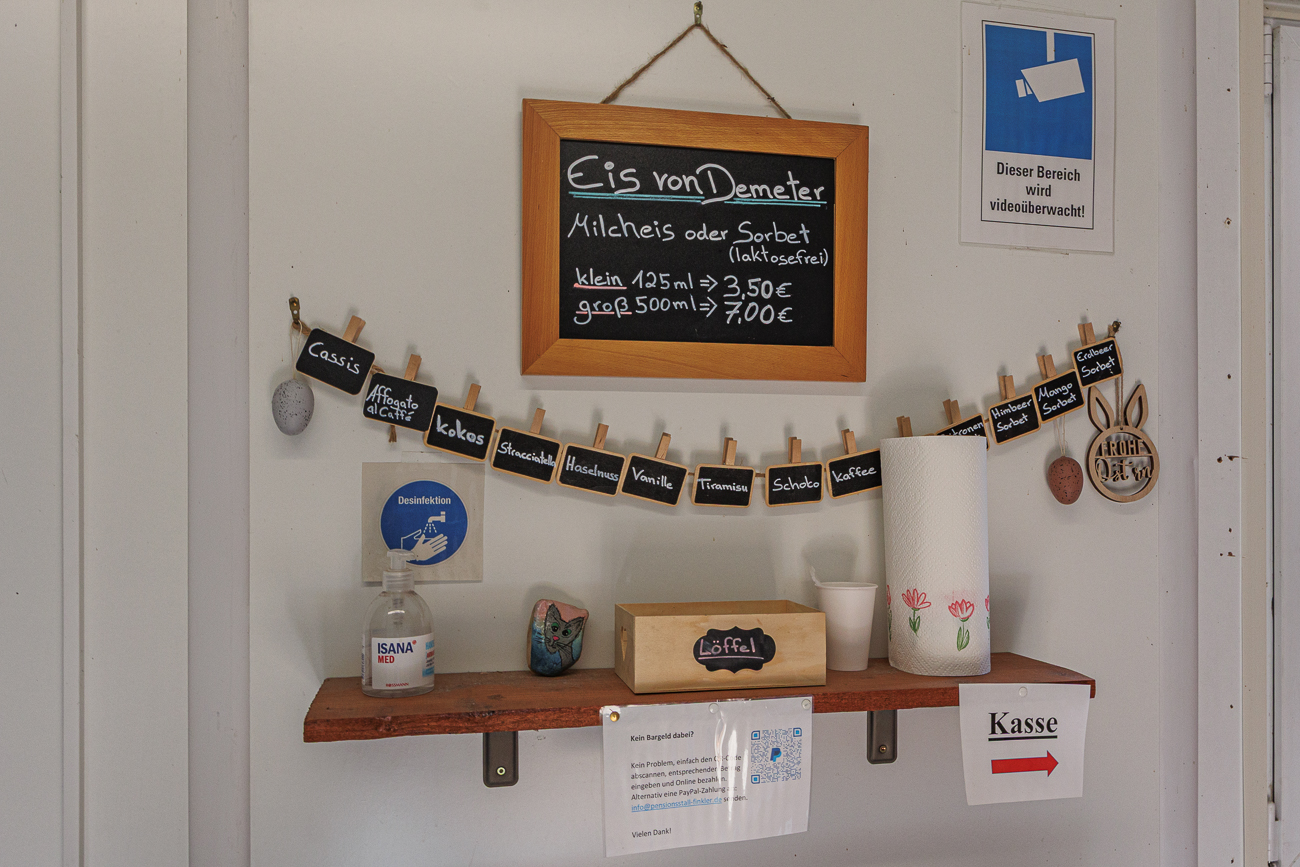 Hier gibt es u. a. Eis ...