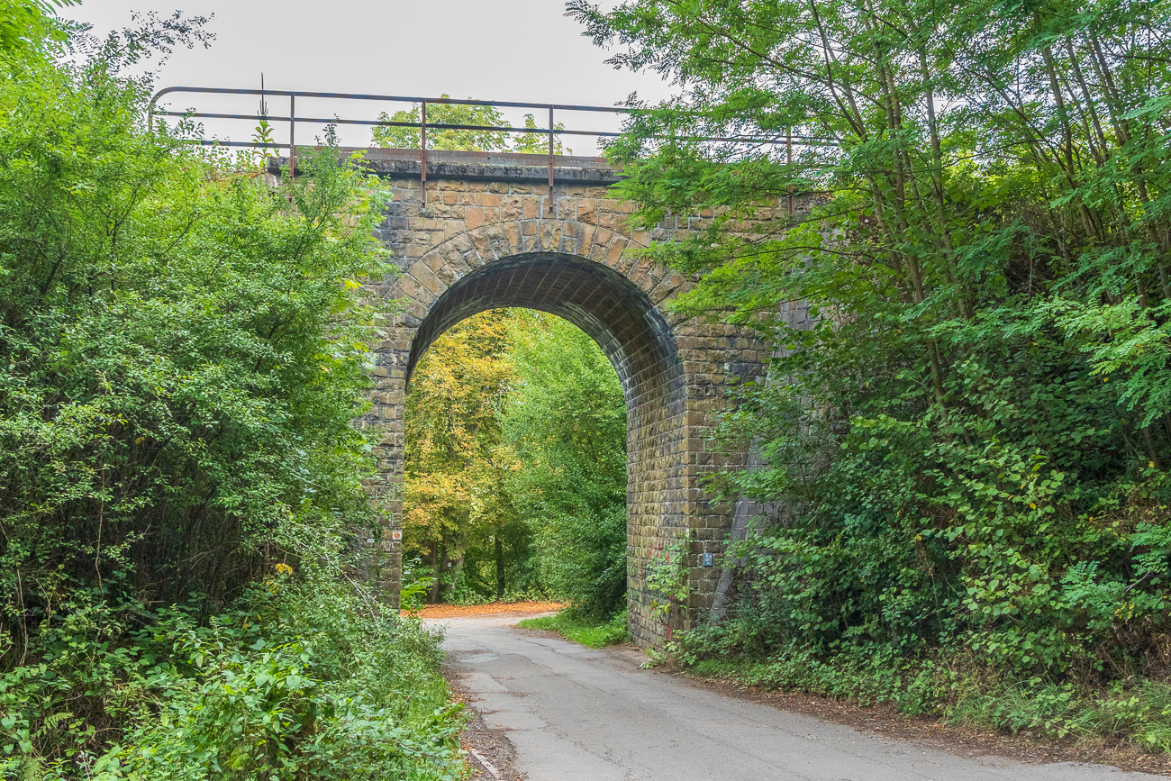 Alte Eisenbahnbrücke der Ostertalbahn